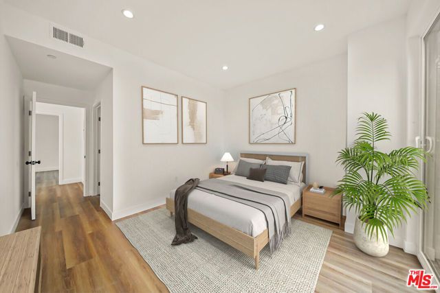 8664 Cadillac Avenue, Los Angeles, CA 90034