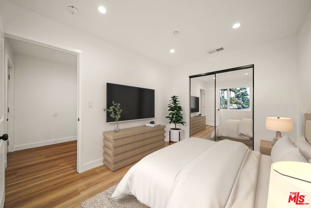 8664 Cadillac Avenue, Los Angeles, CA 90034