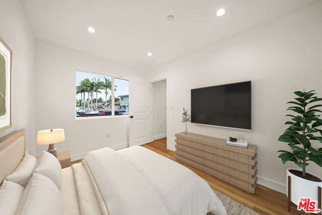 8664 Cadillac Avenue, Los Angeles, CA 90034