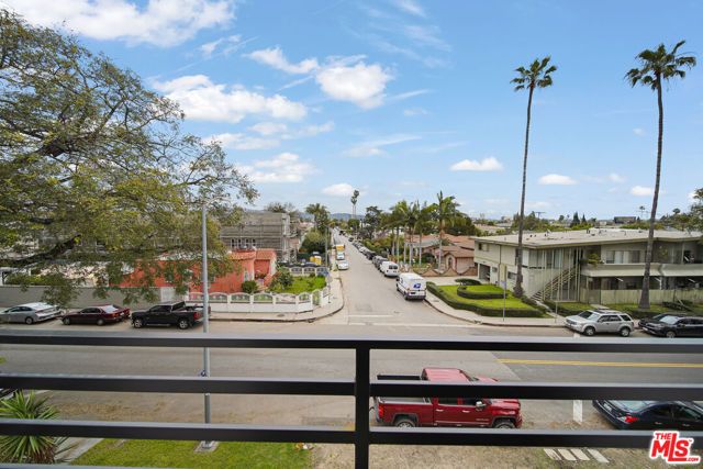 8664 Cadillac Avenue, Los Angeles, CA 90034