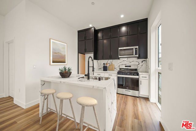8664 Cadillac Avenue, Los Angeles, CA 90034