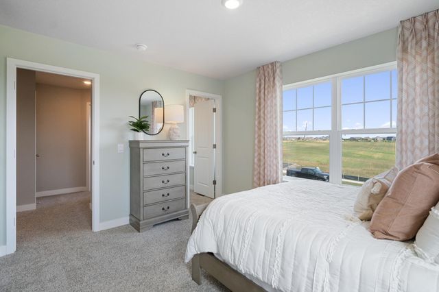 10504 Bent Pine Lane, Woodbury, MN 55129