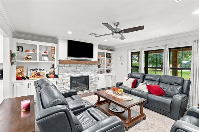 903 N Prairie View Drive, Lake Charles, LA 70605