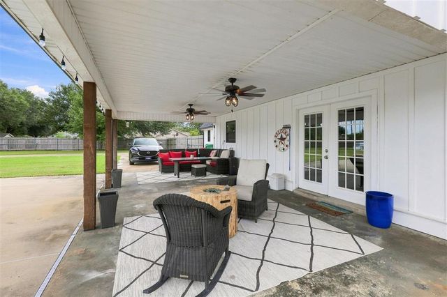 903 N Prairie View Drive, Lake Charles, LA 70605