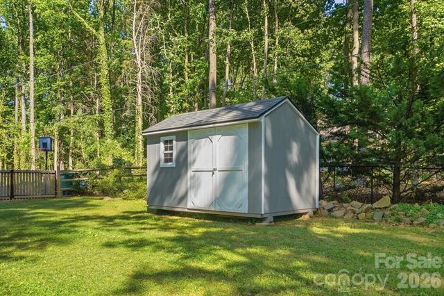 11103 Idlewild Road, Matthews, NC 28105