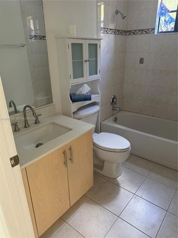 2851 Riverside Dr 205-N, Coral Springs, FL 33065