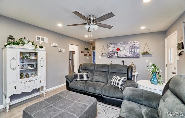 525 Mullanphy Road, Florissant, MO 63031