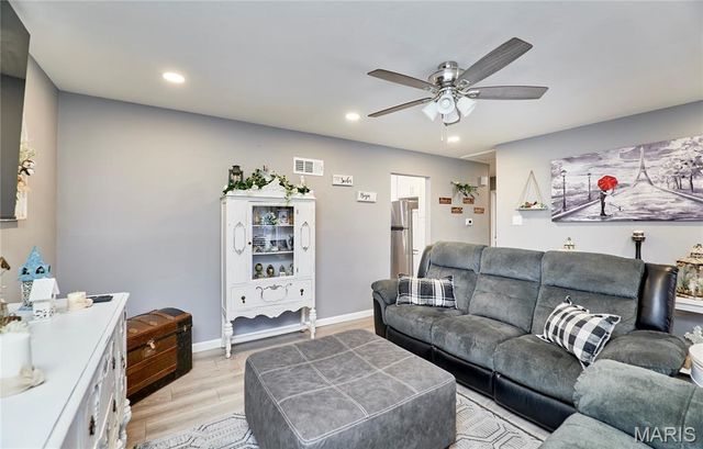 525 Mullanphy Road, Florissant, MO 63031