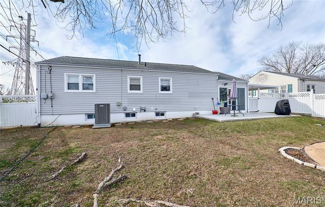 525 Mullanphy Road, Florissant, MO 63031