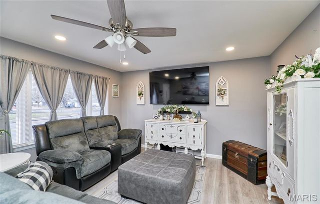 525 Mullanphy Road, Florissant, MO 63031