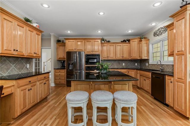 14615 Whippoorwill Lane, Greenwood, MO 64034