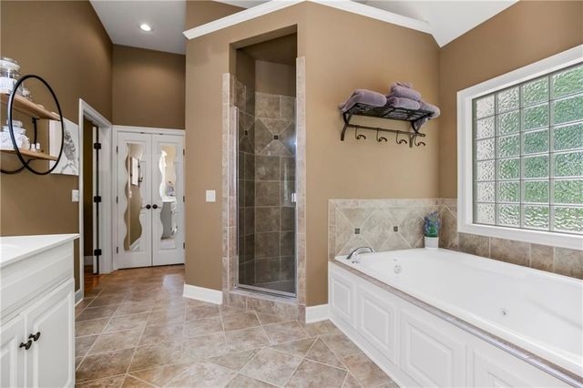 14615 Whippoorwill Lane, Greenwood, MO 64034