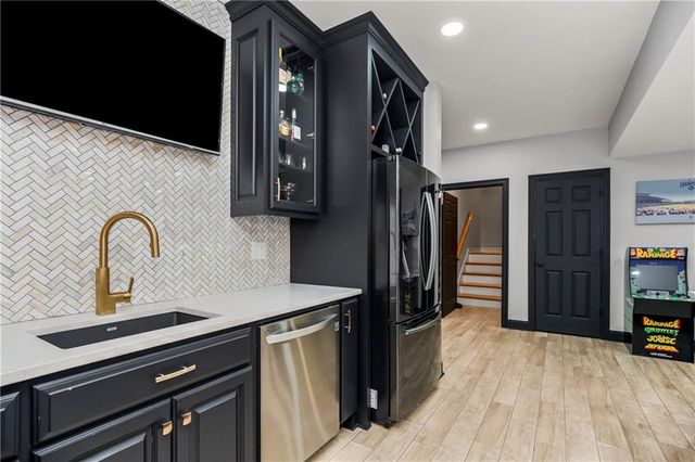 14615 Whippoorwill Lane, Greenwood, MO 64034