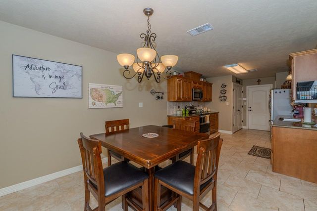 5720 Sunbird Lane, Beaumont, TX 77708