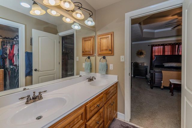 5720 Sunbird Lane, Beaumont, TX 77708