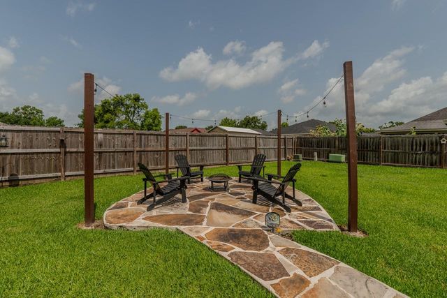5720 Sunbird Lane, Beaumont, TX 77708
