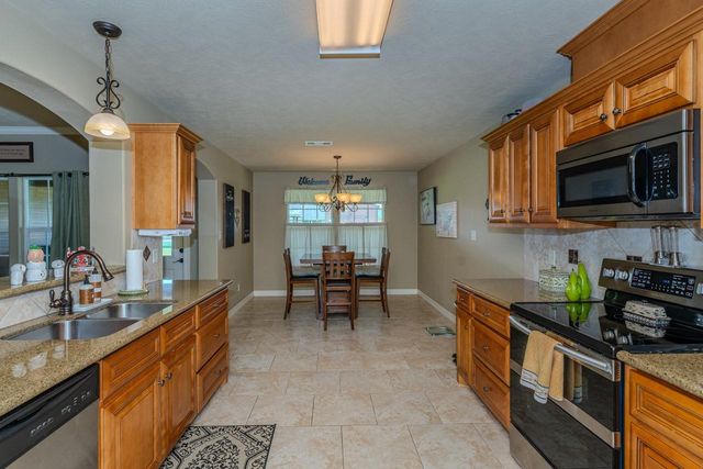 5720 Sunbird Lane, Beaumont, TX 77708