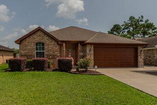 5720 Sunbird Lane, Beaumont, TX 77708
