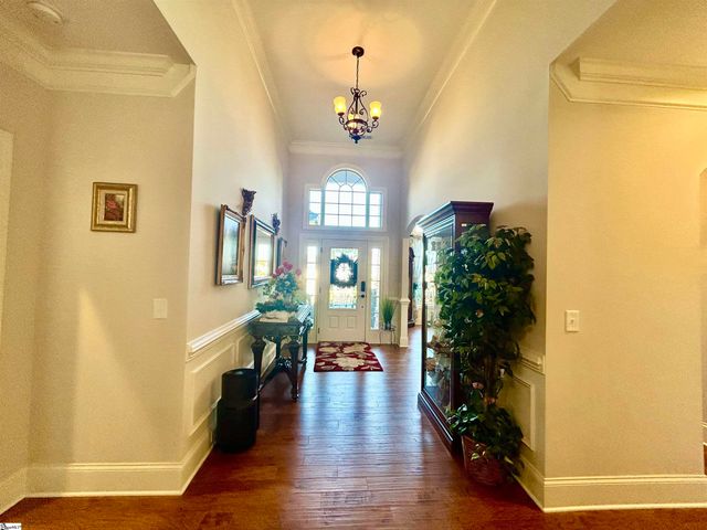 402 Meadowcroft Lane, Simpsonville, SC 29681