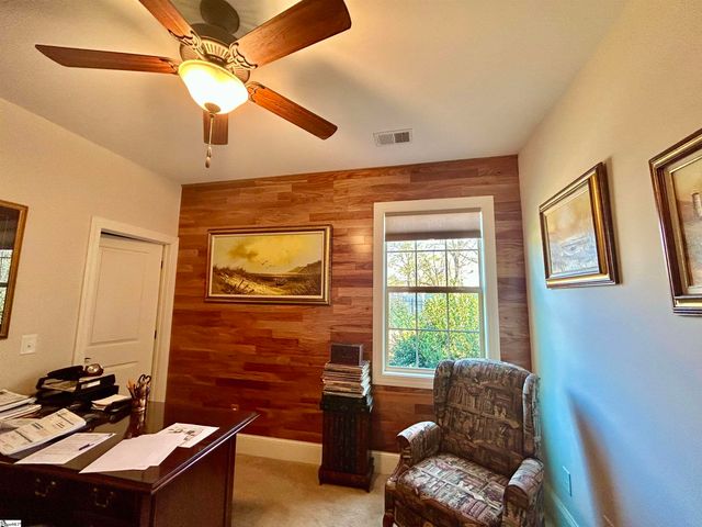 402 Meadowcroft Lane, Simpsonville, SC 29681