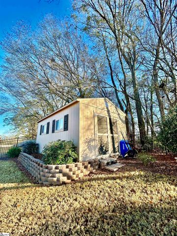 402 Meadowcroft Lane, Simpsonville, SC 29681