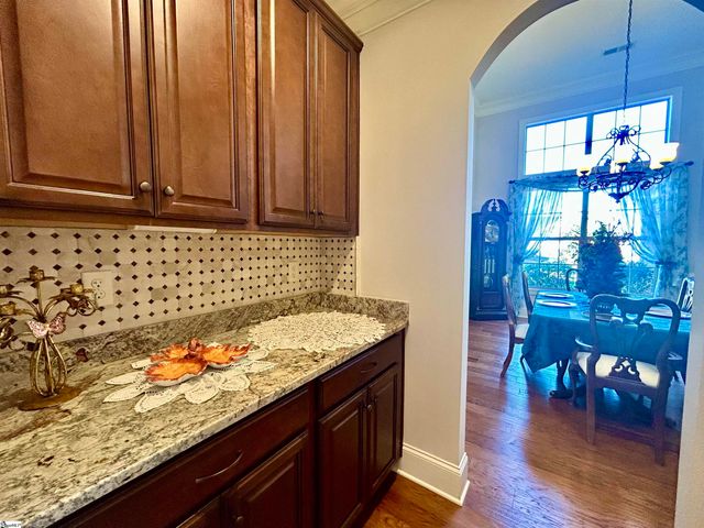 402 Meadowcroft Lane, Simpsonville, SC 29681