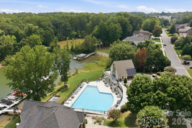 2426 Smith Cove Road, Denver, NC 28037