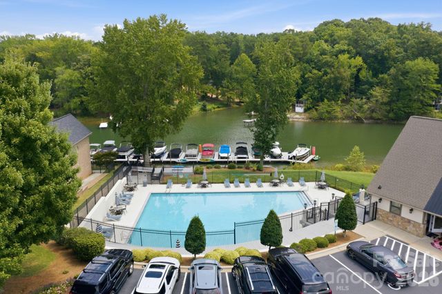 2426 Smith Cove Road, Denver, NC 28037
