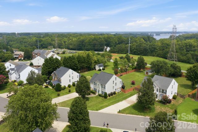 2426 Smith Cove Road, Denver, NC 28037
