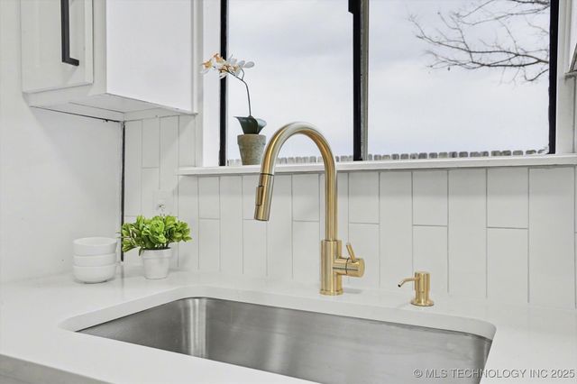 8705 E 27th Street 2, Tulsa, OK 74129