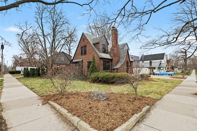 901 5th Street, Ann Arbor, MI 48103