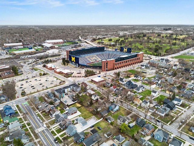 901 5th Street, Ann Arbor, MI 48103