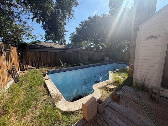 17206 E Sugar Meadow Drive, Houston, TX 77090