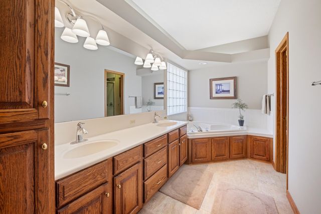 3131 N Forest Lakes Ct, Wichita, KS 67205