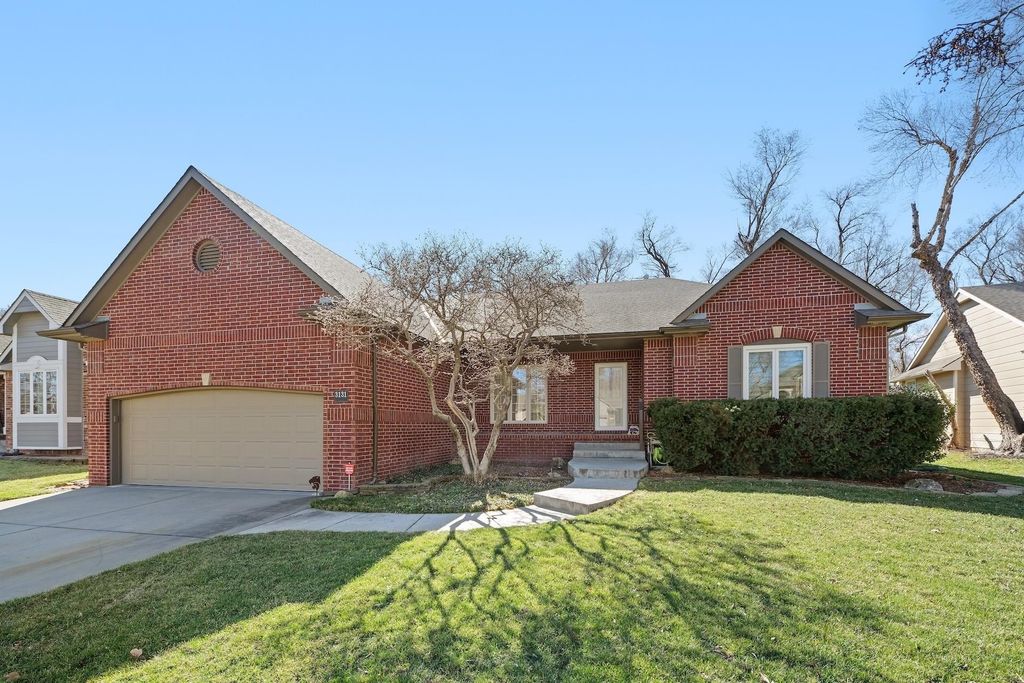 3131 N Forest Lakes Ct, Wichita, KS 67205