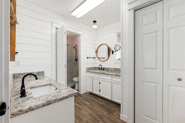 303 Narcissus Street, Lake Jackson, TX 77566