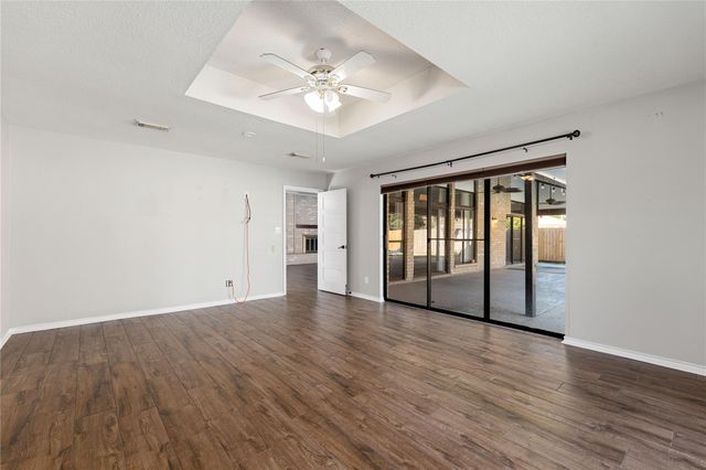 303 Narcissus Street, Lake Jackson, TX 77566