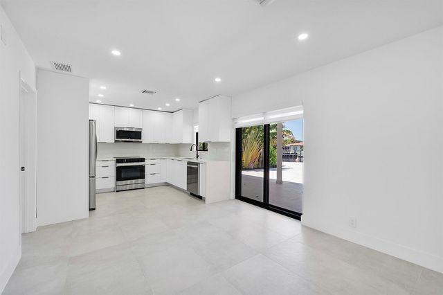 491 SE 19th Avenue, Pompano Beach, FL 33060