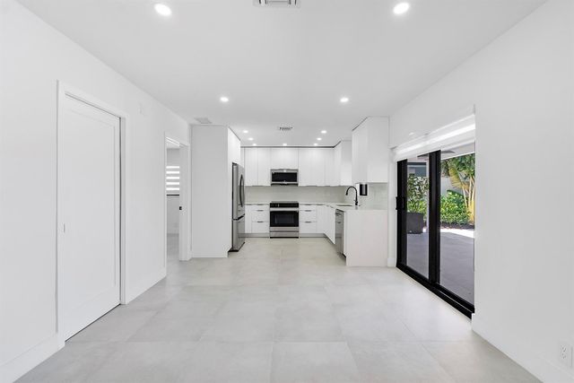491 SE 19th Avenue, Pompano Beach, FL 33060