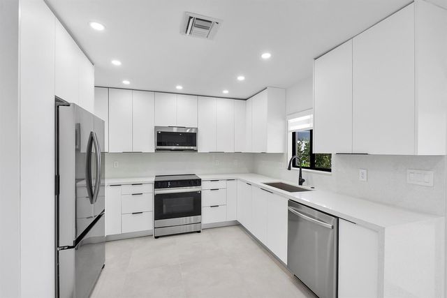 491 SE 19th Avenue, Pompano Beach, FL 33060