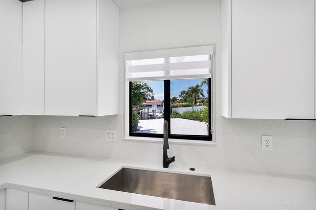 491 SE 19th Avenue, Pompano Beach, FL 33060