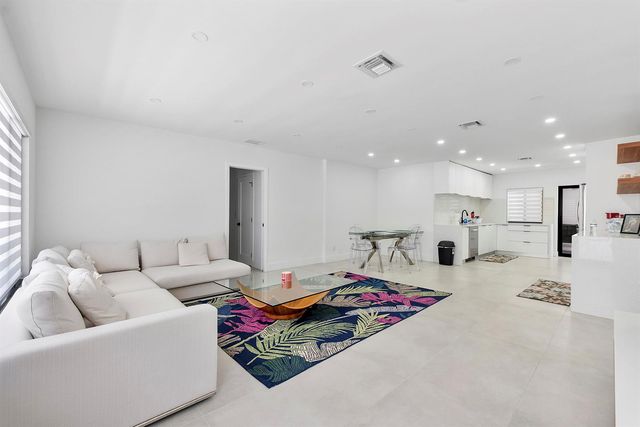 491 SE 19th Avenue, Pompano Beach, FL 33060