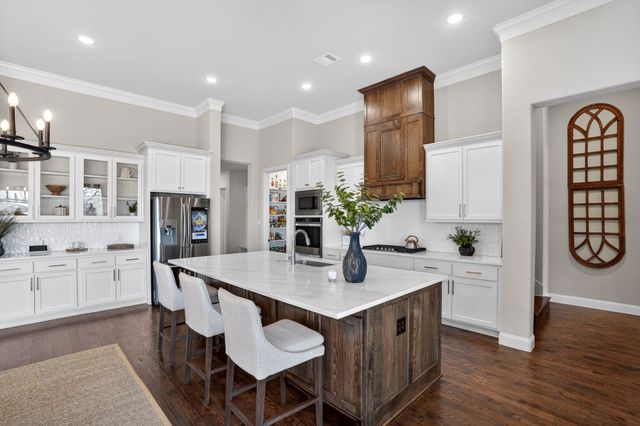 7217 Harris Place, Arlington, TX 76001