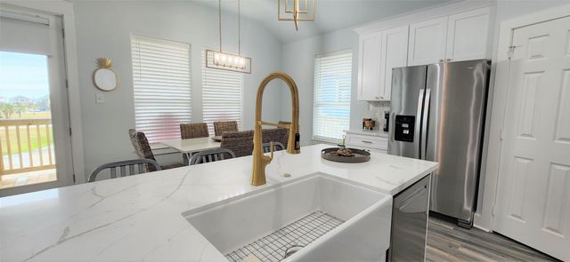 25010 San Simeon Ct, Galveston, TX 77554