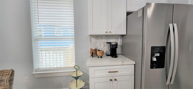 25010 San Simeon Ct, Galveston, TX 77554