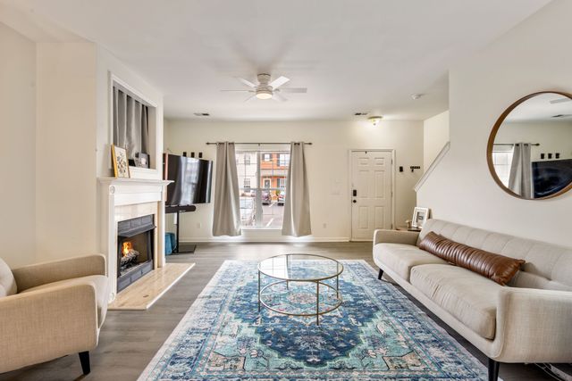 219 Northcrest Commons Cir, Nashville, TN 37211