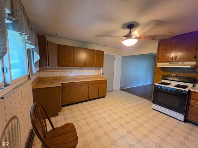 2403 Bramble Way, Anderson, IN 46011