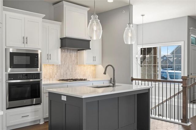 17378 S Raintree Drive Bldg J Unit 37, Olathe, KS 66062