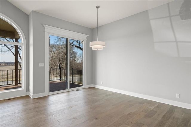 17378 S Raintree Drive Bldg J Unit 37, Olathe, KS 66062