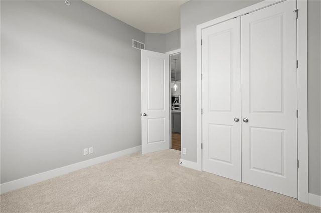 17378 S Raintree Drive Bldg J Unit 37, Olathe, KS 66062